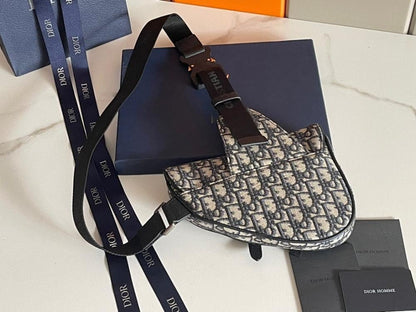 Stylish Black Calfskin Crossbody Bag – Limited Edition