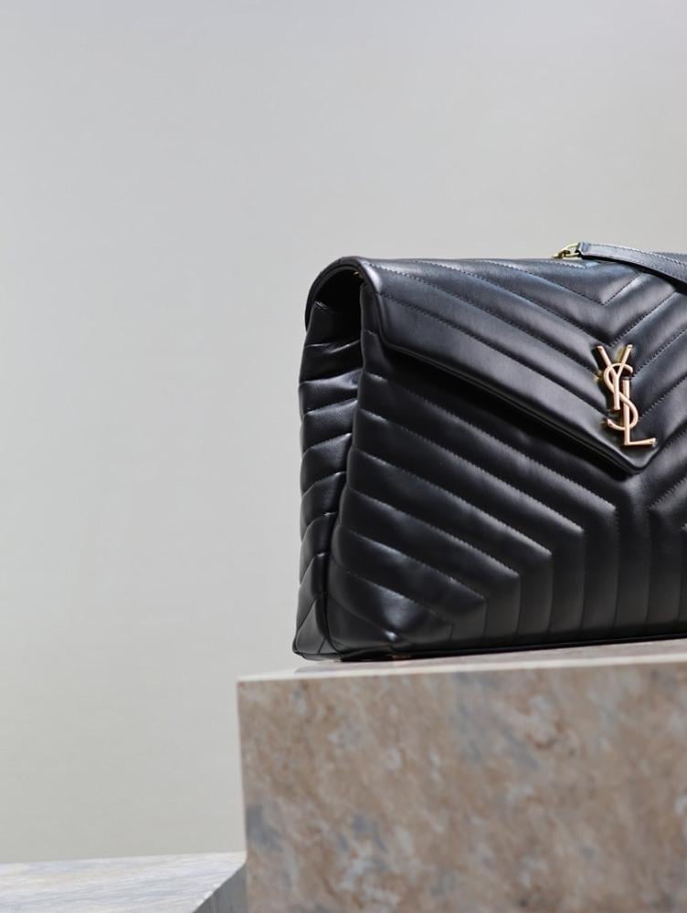Classic Modern Pink Leather Bag
