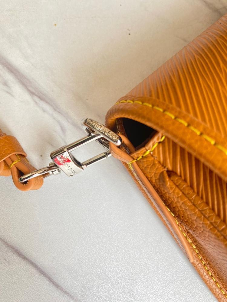 Classic Leather Shoulder Bag – Limited Edition