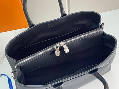 Stylish Refined Leather Shoulder Bag