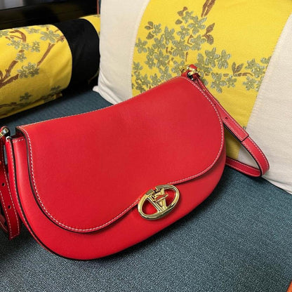 VLogo Signature Calfskin Shoulder Bag