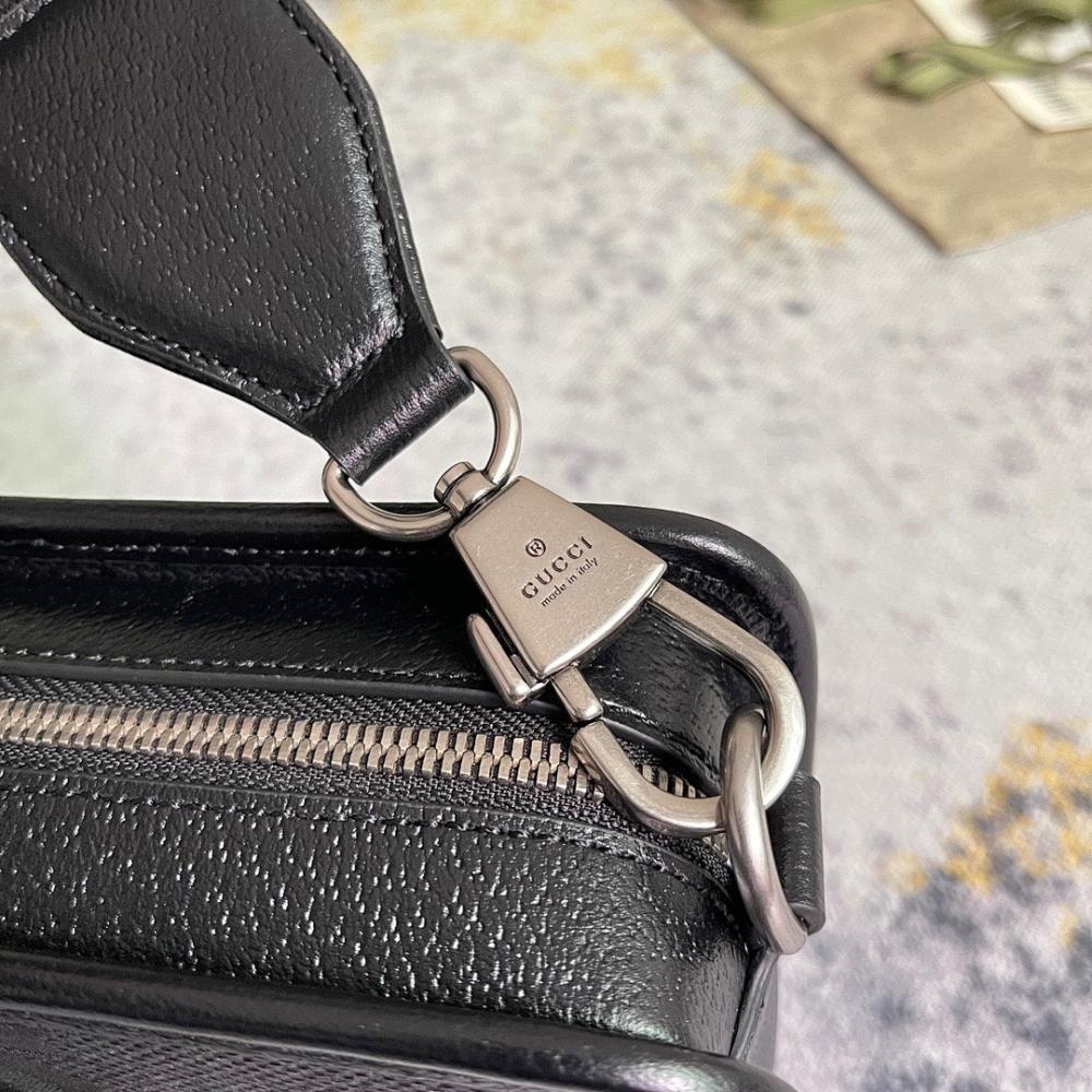 Elegant Refined Shoulder Bag