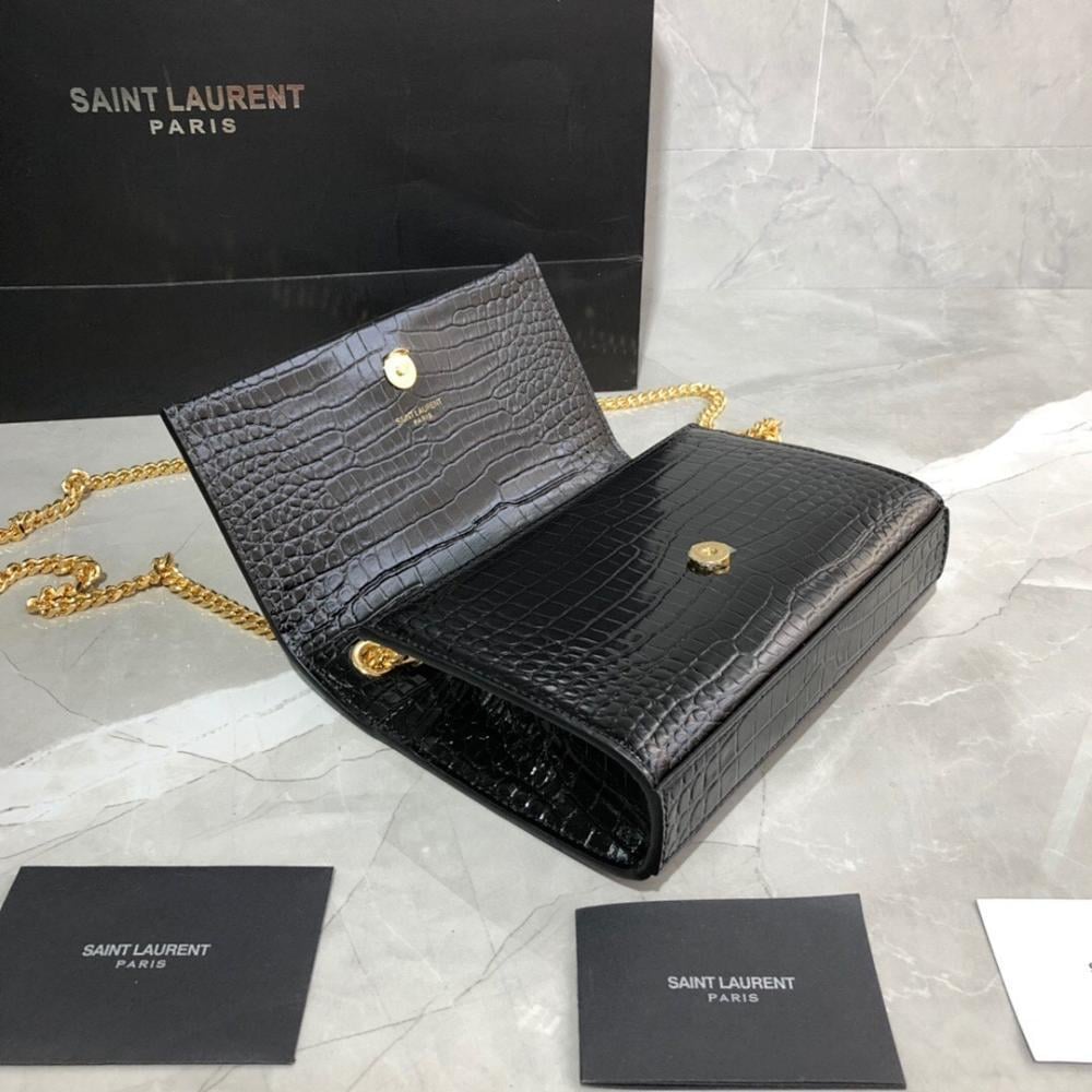 Classic Modern Bag