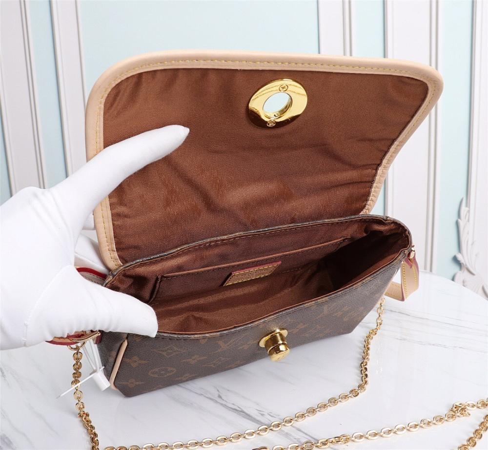 Alma Gold Shoulder Bag