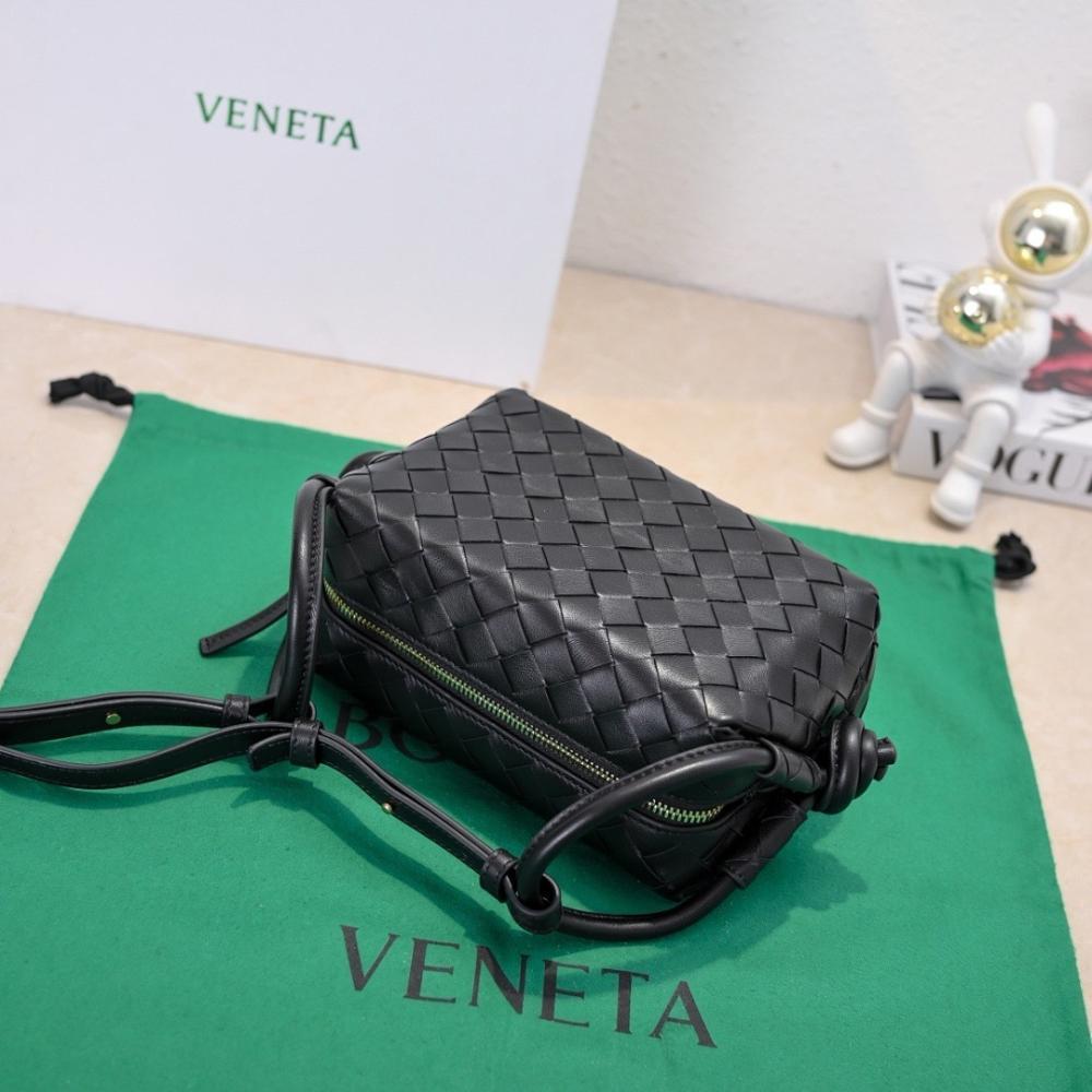 Classic Modern Woven Shoulder Bag