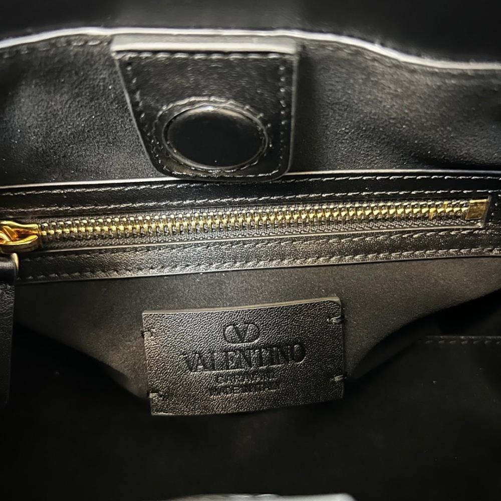 VLogo Signature Leather Shoulder Bag