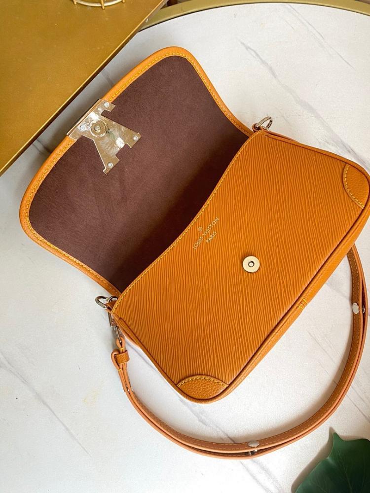 Classic Leather Shoulder Bag – Limited Edition