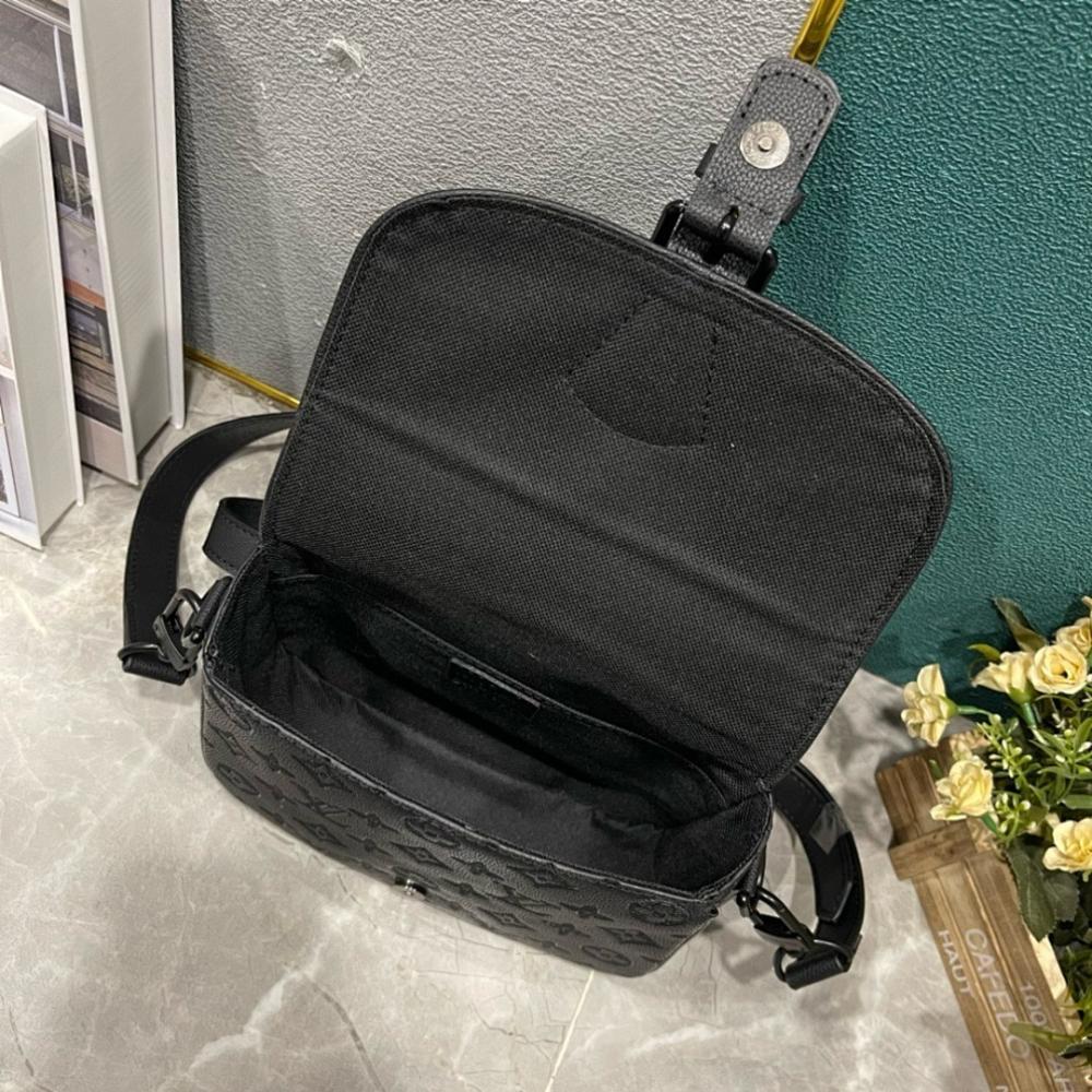 Luxury Stylish Leather Shoulder Bag – Limited Edition