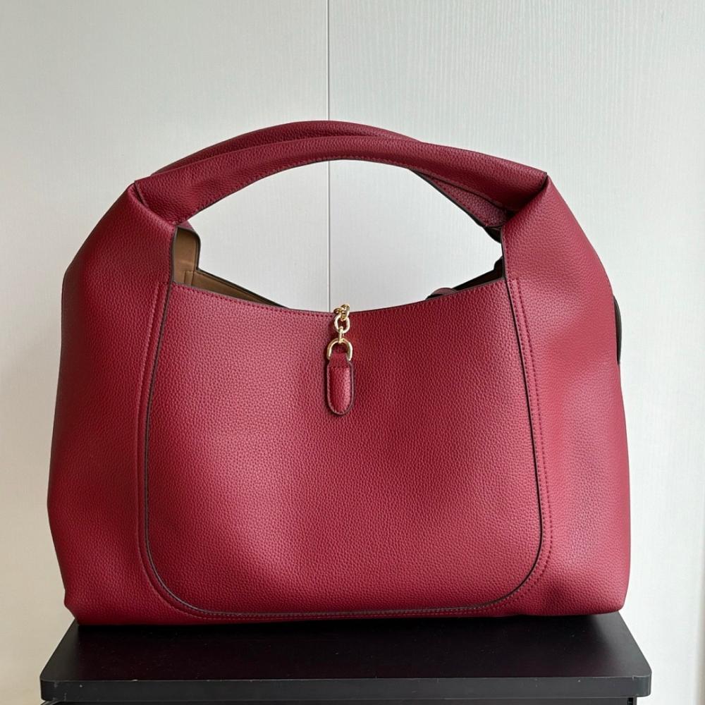 Classic Italian-Inspired Crossbody Bag
