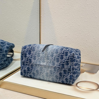 Modern Refined Calfskin Crossbody Bag