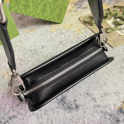 Elegant Refined Shoulder Bag