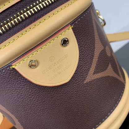 Elegant Premium Gold Monogram Calfskin Shoulder Bag