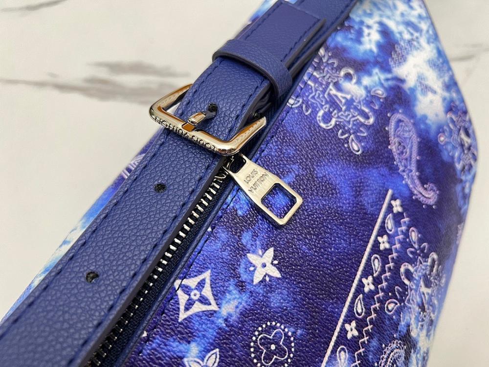 Classic Leather Shoulder Bag – Limited Edition