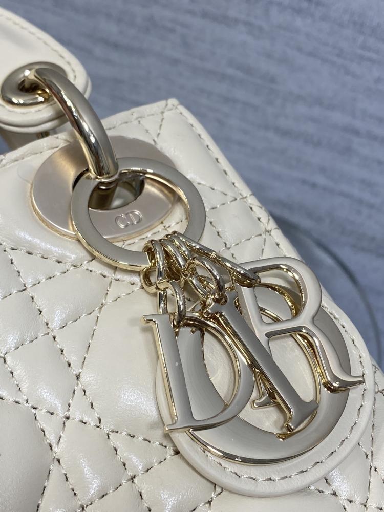 Classic Elegant Top Handle Bag