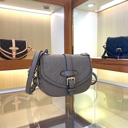 Modern Refined Crossbody Bag
