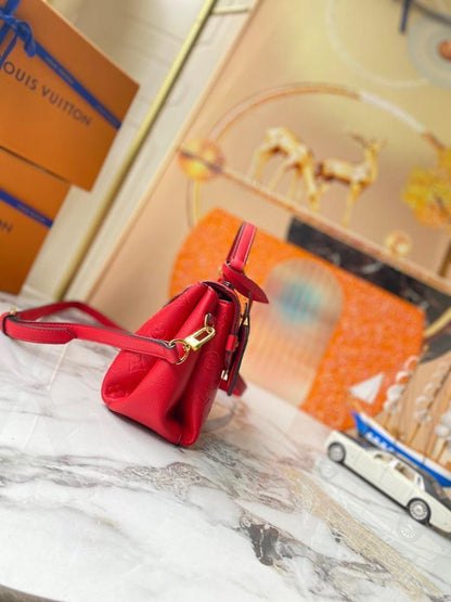 Modern Leather Crossbody Bag – Limited Edition