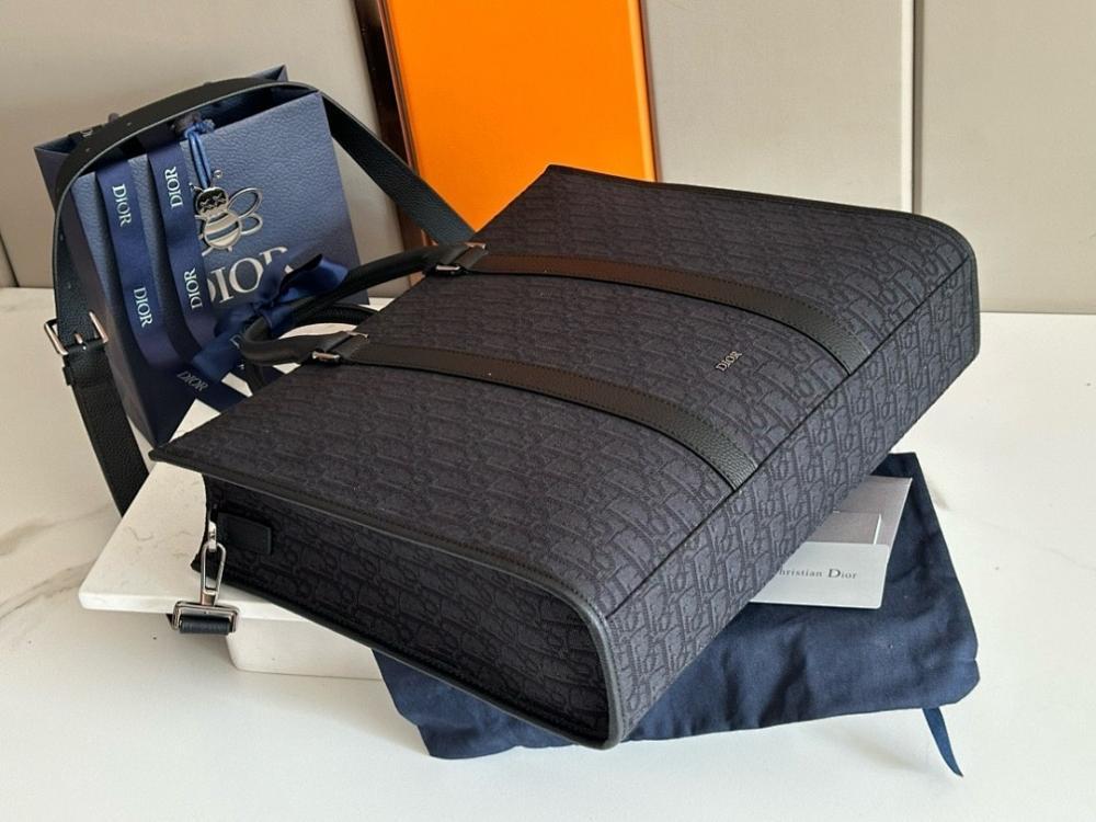 Elegant Stylish Printed Leather Shoulder Bag – Limited Edition