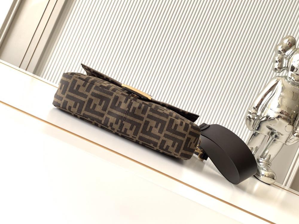Classic Shoulder Bag
