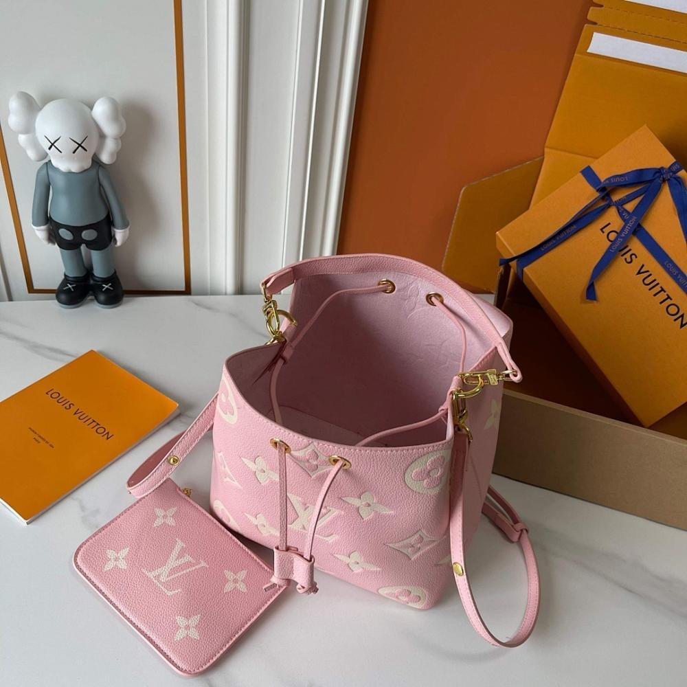 NeoNoe Leather Shoulder Bag