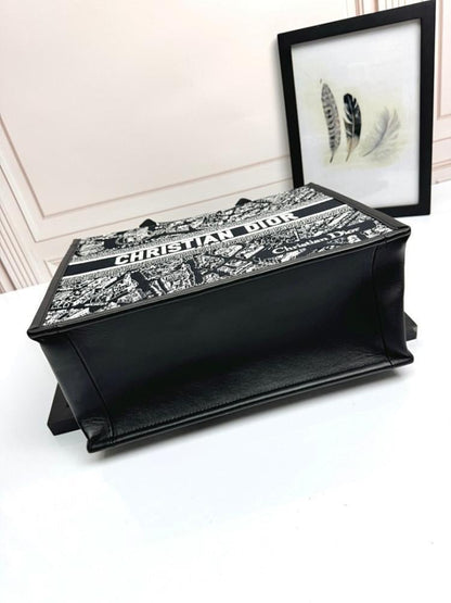Modern Premium Embroidered Leather Shoulder Bag