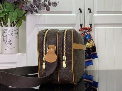 Practical Shoulder Bag