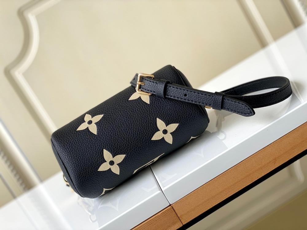 Elegant Refined Printed Canvas Crossbody Bag