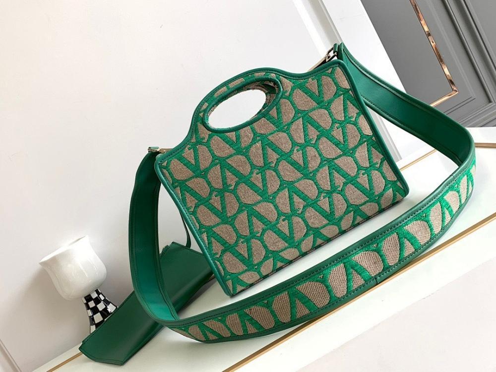 Stylish Refined Printed Canvas Shoulder Bag