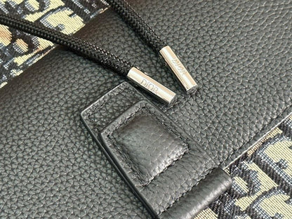 Stylish Calfskin Crossbody Bag – Limited Edition