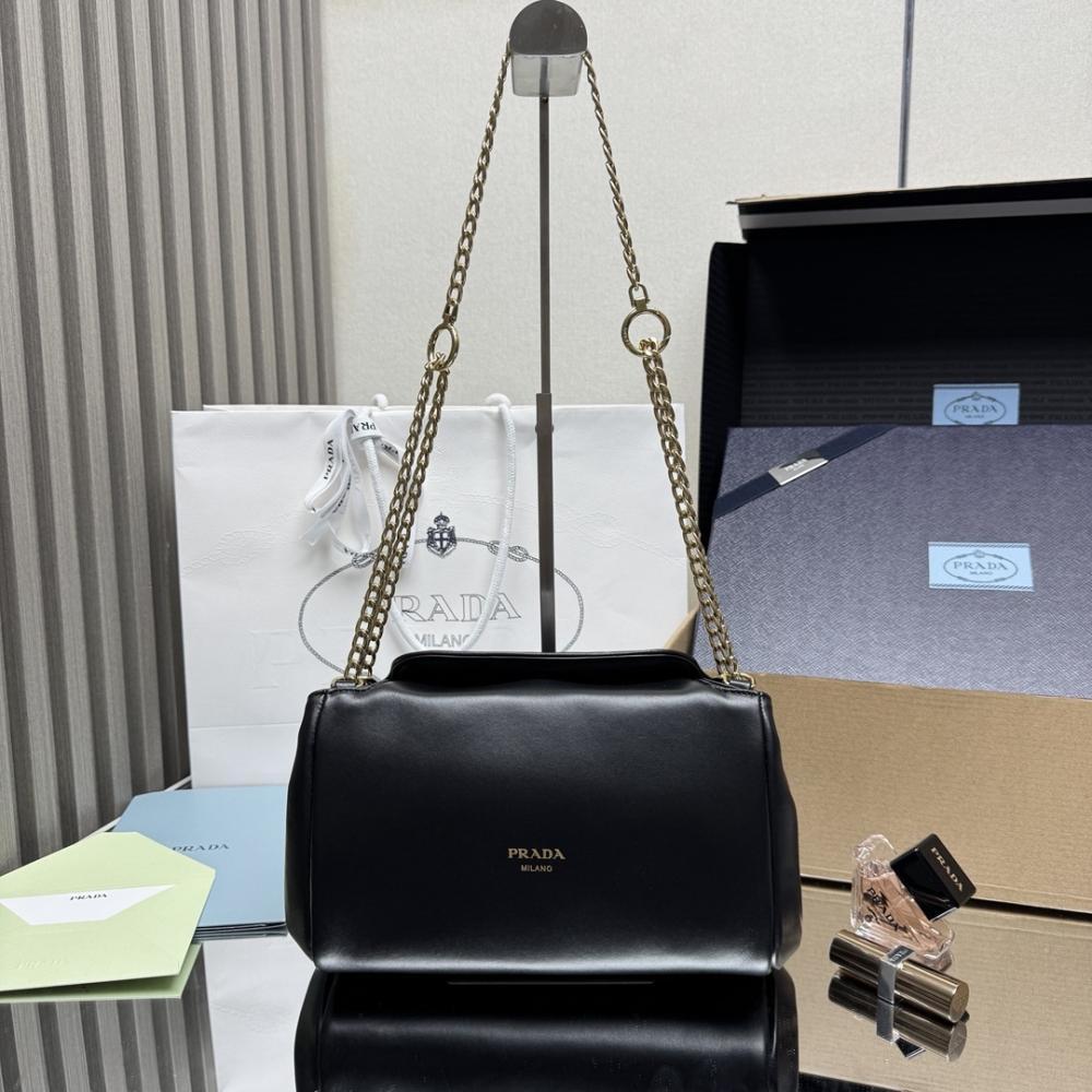 Classic Leather Shoulder Bag