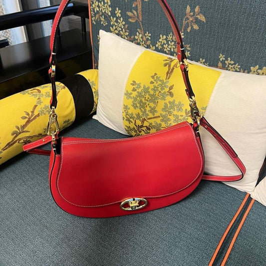 VLogo Signature Calfskin Shoulder Bag