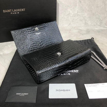 Stylish Silver Leather Top Handle Bag – Limited Edition