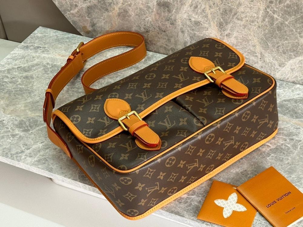 Alma Quilted Leather Shoulder Bag