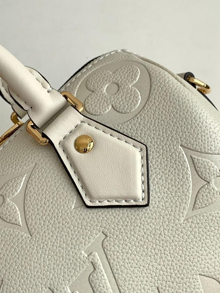 Stylish Refined Leather Travel Bag