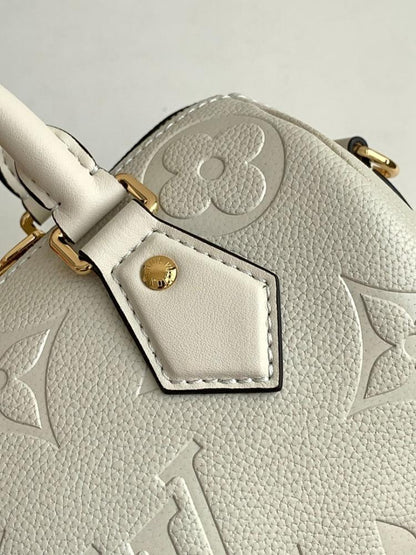 Stylish Refined Leather Travel Bag