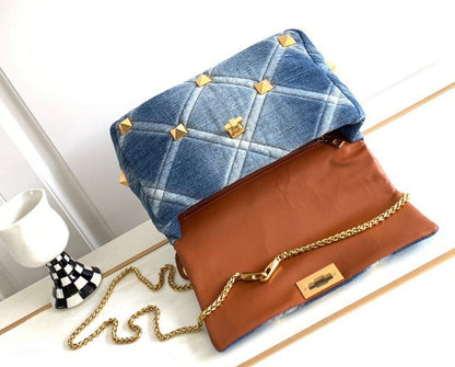 Stylish Quilted Lambskin Shoulder Bag – Limited Edition