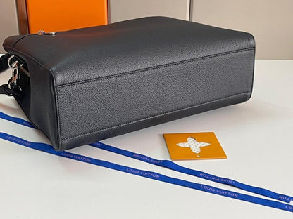 Stylish Refined Leather Shoulder Bag