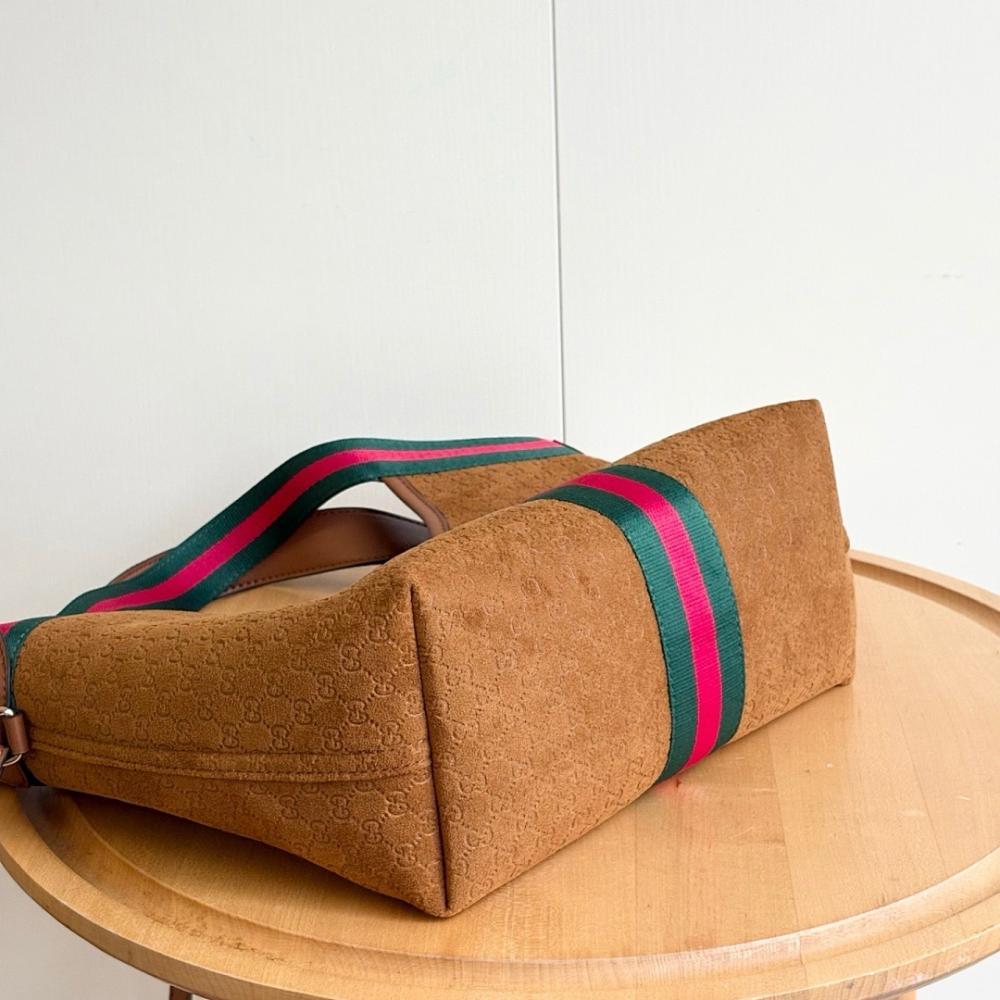 Classic Refined Crossbody Bag