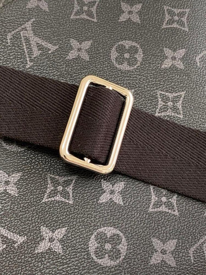 Classic Premium Shoulder Bag