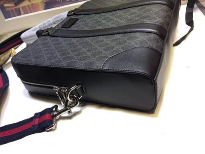 Elegant Refined Shoulder Bag