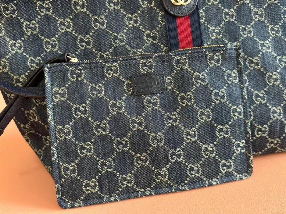 Elegant Top Handle Bag – Limited Edition