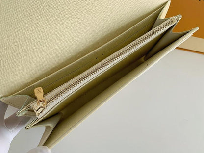 Modern Wallet