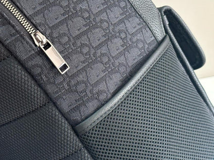 Stylish Refined Beige Quilted Jacquard Shoulder Bag