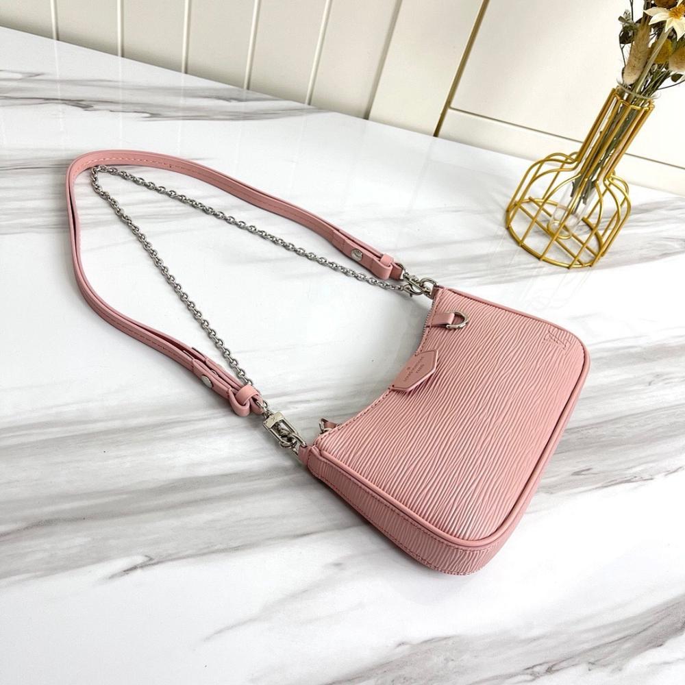 Luxury Elegant Leather Shoulder Bag – Limited Edition