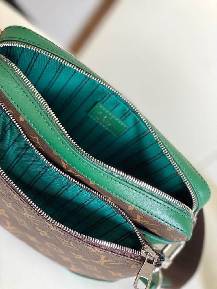 Elegant Shoulder Bag – Limited Edition