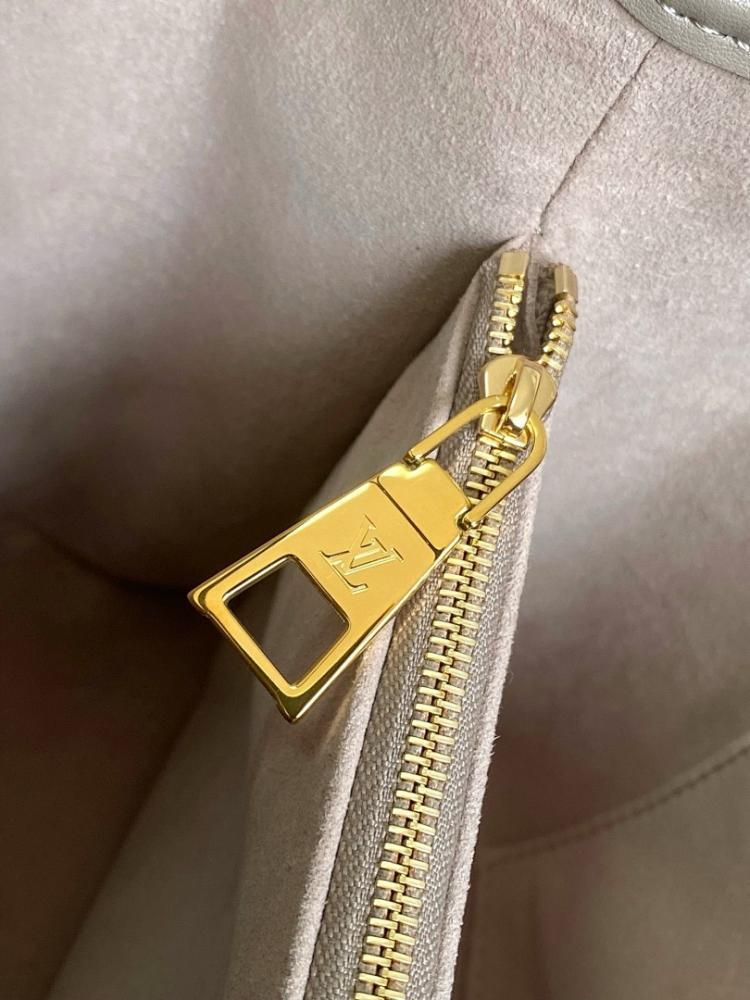 Modern Leather Shoulder Bag