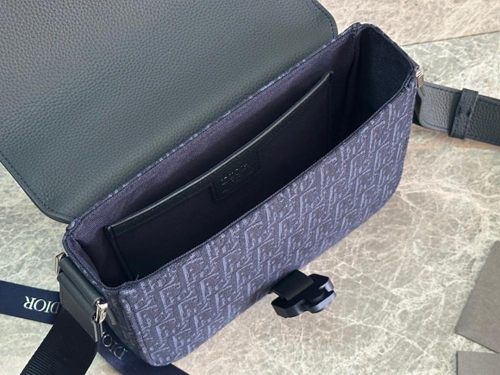 Modern Leather Shoulder Bag