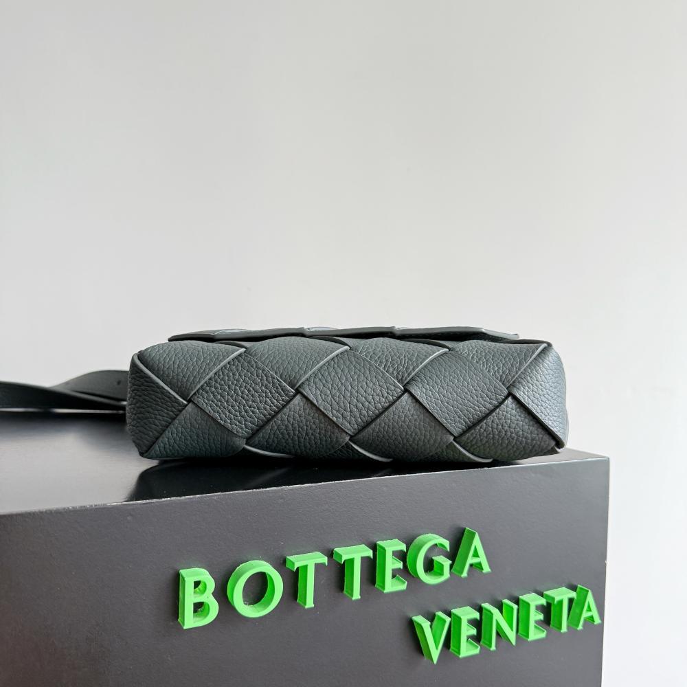 Elegant Leather Top Handle Bag