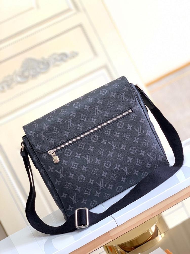 Classic Premium Shoulder Bag