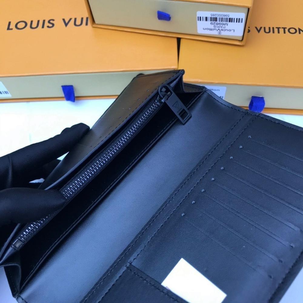Elegant Leather Wallet – Special Edition
