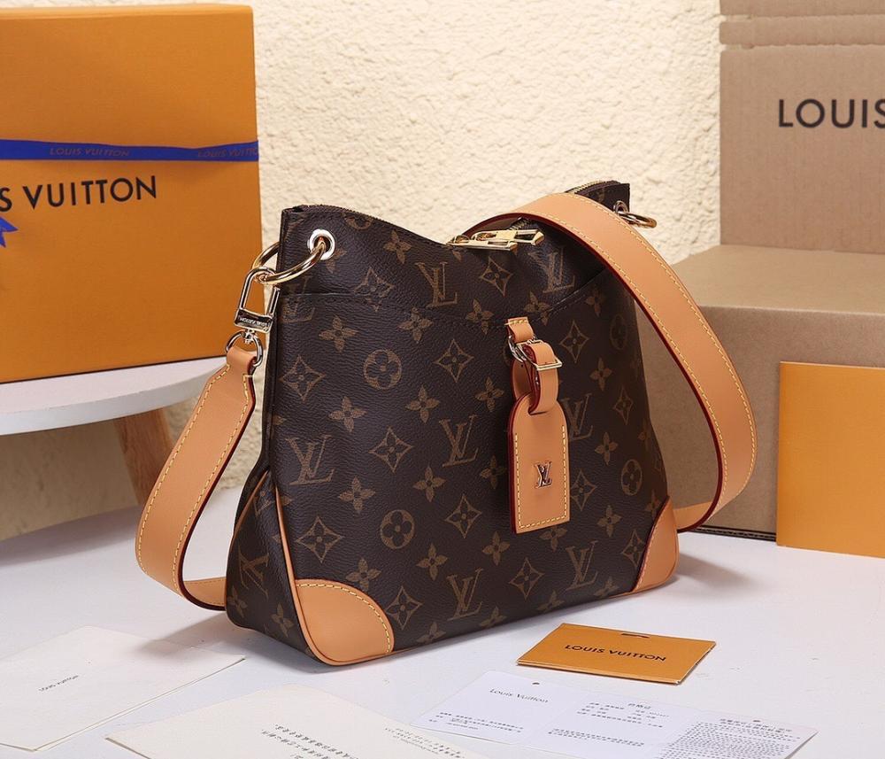 Modern Stylish Leather Shoulder Bag